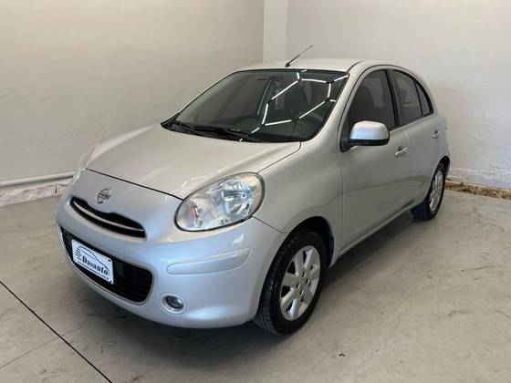 NISSAN MARCH 1.6 SV 16V FLEX 4P MANUAL